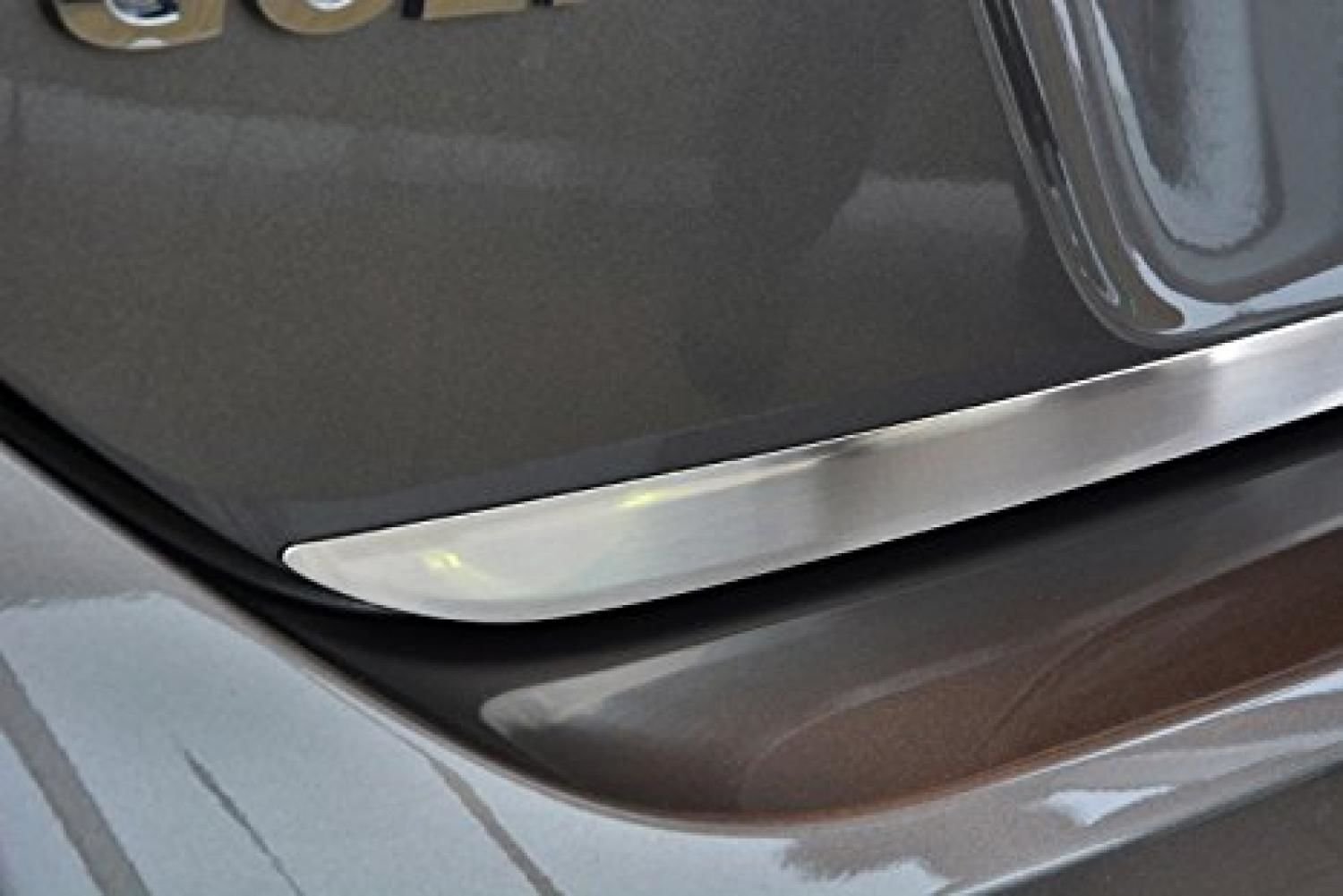 toyota-05-5470.jpg Toyota Hilux Bagaj Alt Çıta Paslanmaz Çelik 2015> - Görsel 1